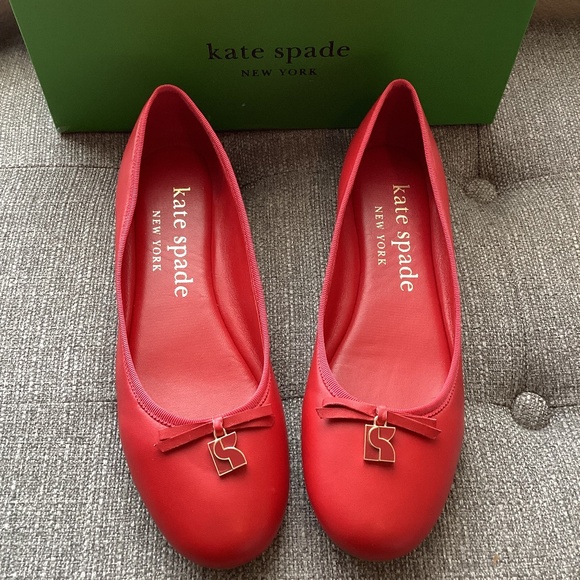 kate spade new york Women's Dakota Charm Ballet Flats, size 9 - Picture 1 of 12